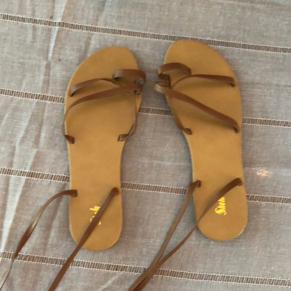 Strappy sandals shein